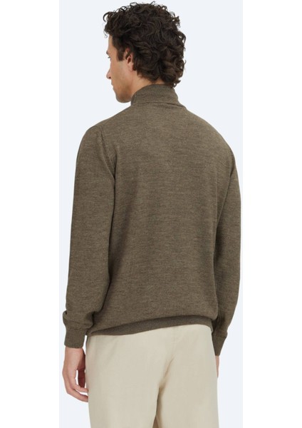Koyu Bej Yarım Balıkçı Yaka Düz Örgü Yün Karışımlı Triko Kazak
