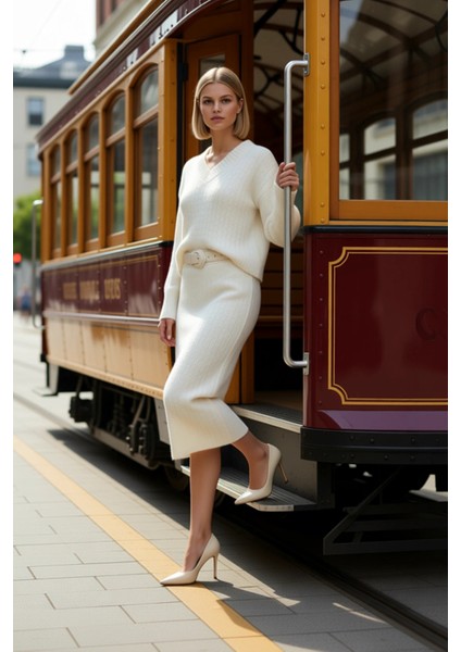 Kadın Alt Üst Oversize Saç Örgü Desenli Triko Kazak ve Midi Etek Ikili Takım Kış Sezonu Rahatlığı modelleri