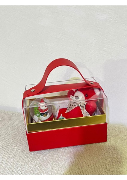 premium Kırmızı Kutuda 3'lü Yılbaşı Sürprizi: Lüks Ayıcık ve Noel Baba Kar Küresi Temalı Özel Hediye Seti