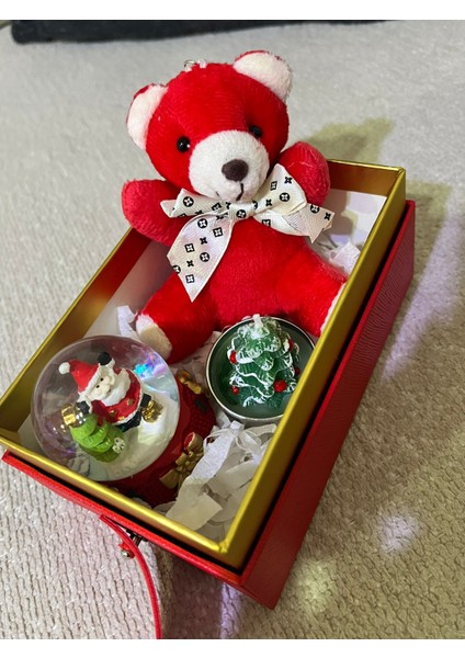 premium Kırmızı Kutuda 3'lü Yılbaşı Sürprizi: Lüks Ayıcık ve Noel Baba Kar Küresi Temalı Özel Hediye Seti