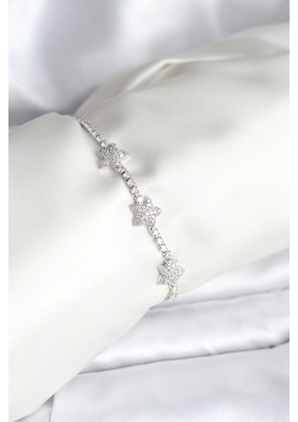 Yıldız Zirkon Taşlı Gümüş Renk Pirinç Su Yolu Kadın Bileklik