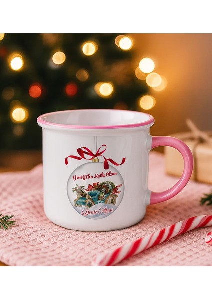 Kişiye Özel Isimli Yılbaşı Tasarımlı Pembe Emaye Kupa Bardak -3, Arkadaşa Hediye, Yeni Yıl Hediyesi
