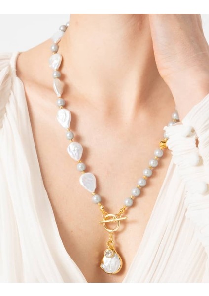 Inci Uçlu Yansımalı Kolye