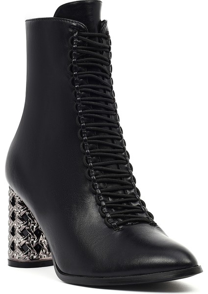 Kadın Siyah Bağcıklı Fermuarlı Kalın Topuklu Bot 25WFE481218