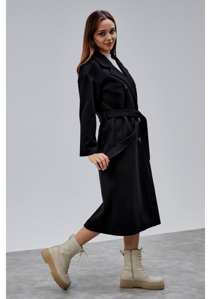 Siyah Kruvaze Kapama Belden Bağlamalı Geniş Kalıp Kaşe Kaban