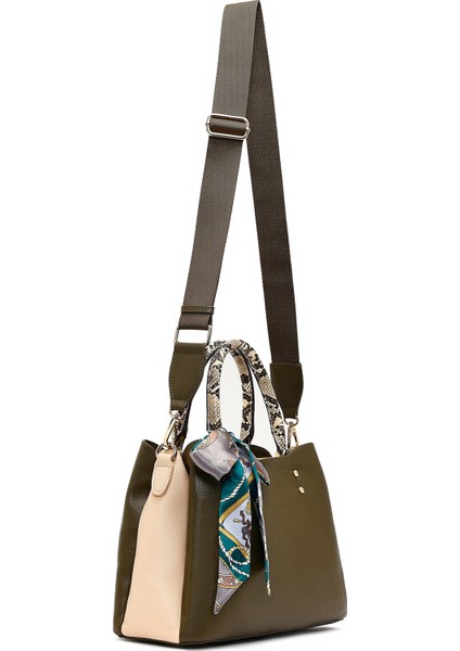 Kadın Yeşil Uzun Askılı Aksesuarlı Kol Çantası 25ABD251614