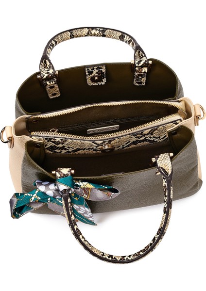 Kadın Yeşil Uzun Askılı Aksesuarlı Kol Çantası 25ABD251614