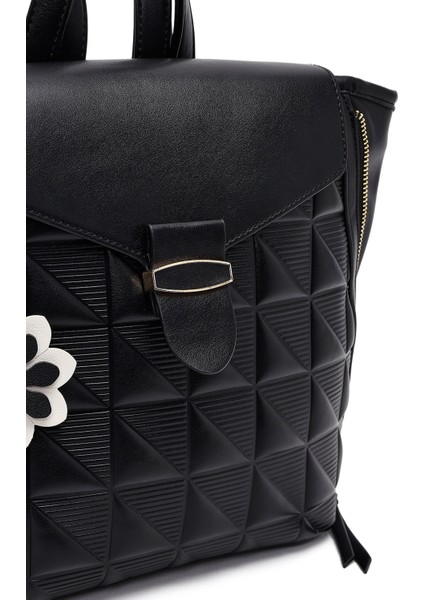 Kadın Siyah Baskılı Aksesuarlı Sırt Çantası 25ABD285026