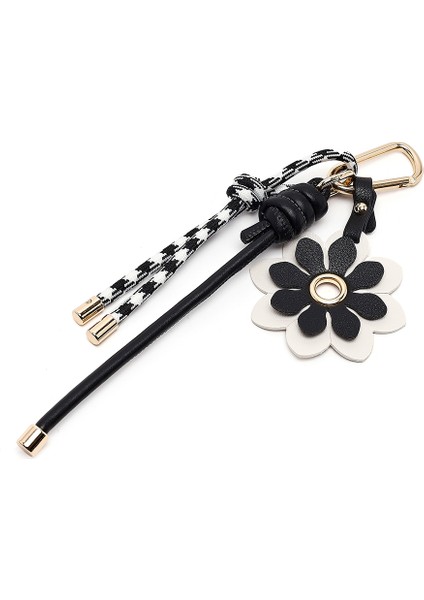 Kadın Siyah Baskılı Aksesuarlı Sırt Çantası 25ABD285026