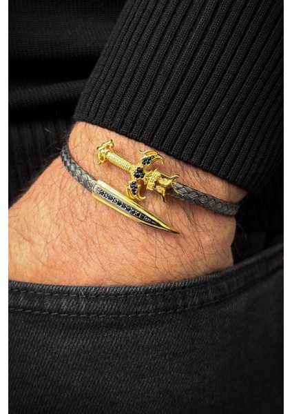 925 Ayar Gümüş Kılıç Figürlü Füme-Altın Renk Erkek Bileklik FRJ12613-3613-BG fiyatları