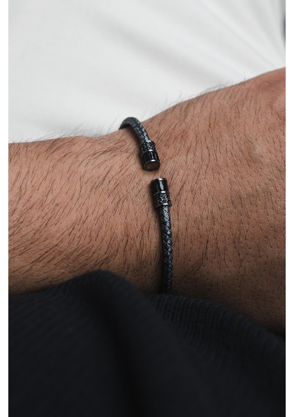 925 Ayar Gümüş Italyan Model Zirkon Taşlı Siyah Renk Erkek Bileklik FRJ12623-3623-S modelleri