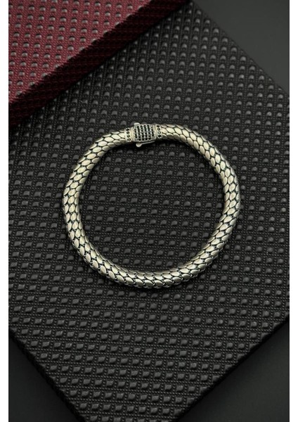 925 Ayar Gümüş Italyan Model Siyah Zirkon Taşlı Gümüş Renk Erkek Bileklik FRJ12689-3689-A