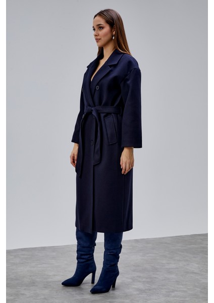 Lacivert Kruvaze Kapama Belden Bağlamalı Geniş Kalıp Kaşe Kaban modelleri