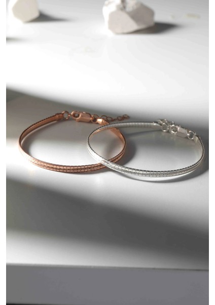 Sıralı Hasır Görünümlü Gümüş Unisex Bileklik modelleri