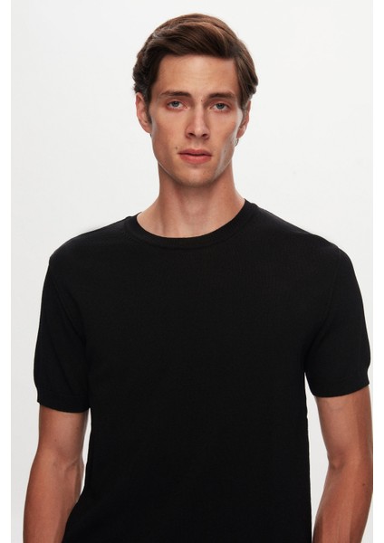 Slim Fit Siyah Düz Örgü T-Shirt fiyatları