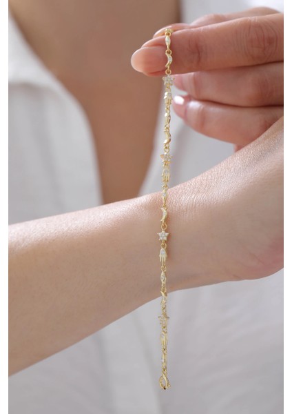 Zarif Yıldız ve Ay Figürlü Taşlı Gümüş Kadın Bileklik fiyatları