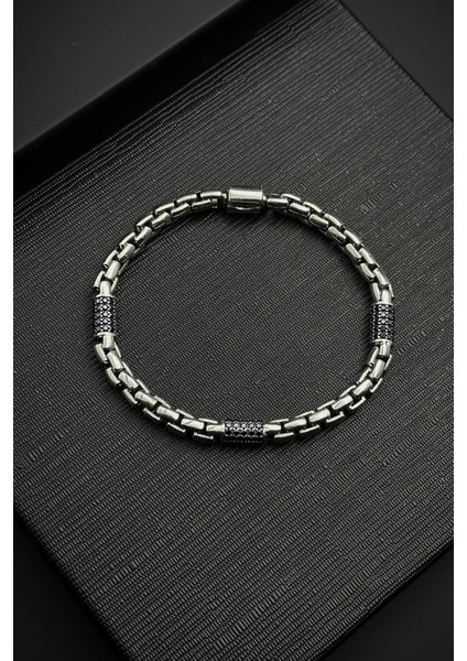 925 Ayar Gümüş Italyan Model Siyah Zirkon Taşlı Gümüş Renk Erkek Bileklik FRJ12454-3454-S