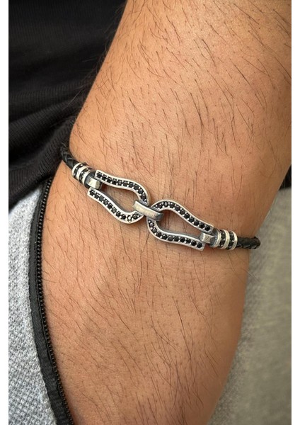 925 Ayar Gümüş ve Derili Zirkon Taşlı Siyah Renk Erkek Bileklik FRJ12622-3622-S modelleri