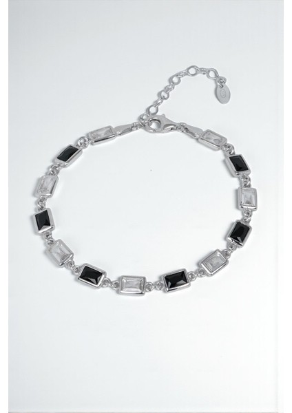 925 Ayar Gümüş Siyah-Beyaz Zirkon Taşlı Gümüş Renk Erkek Bileklik FRJ12677-3677-SB fiyatları