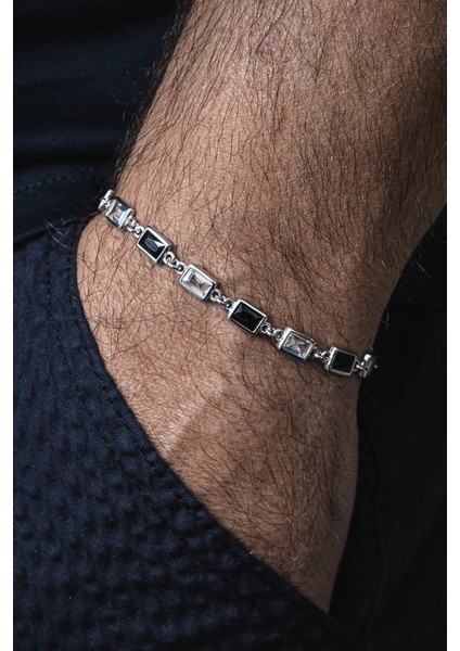 925 Ayar Gümüş Siyah-Beyaz Zirkon Taşlı Gümüş Renk Erkek Bileklik FRJ12677-3677-SB modelleri
