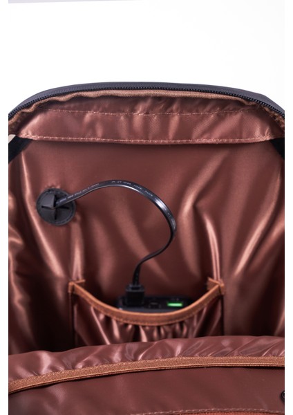 LED Ekranlı Akıllı Sırt Çantası – Bluetooth Kontrollü Işıklı Dijital Ekran Çanta