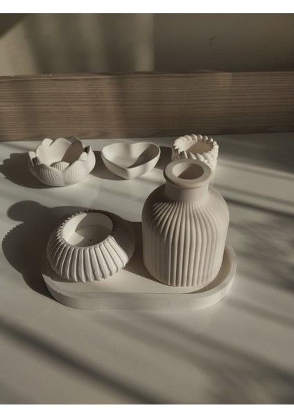 3’lü Dekoratif Taş Tozu Seti – Modern Çizgili Vazo, Ribbed Kase ve Oval Dekor Tepsi, Ev Ofis modelleri