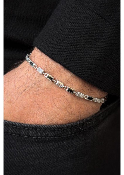 925 Ayar Gümüş Siyah-Beyaz Zirkon Taşlı Gümüş Renk Erkek Bileklik FRJ12718-3718-SB fiyatları