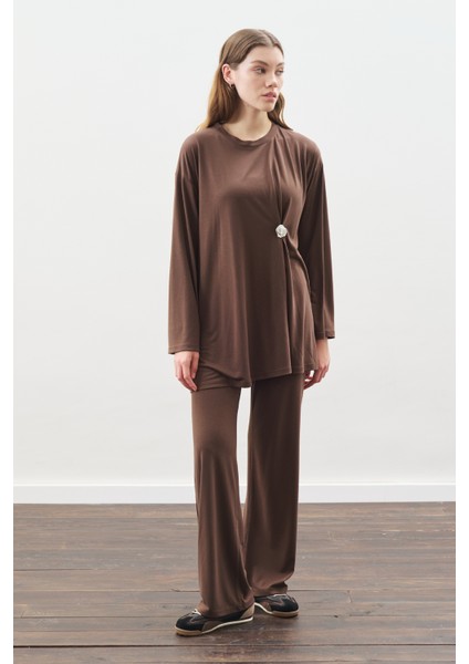 Düğüm Tasarımlı Pantolonlu Takım Kahverengi fiyatları