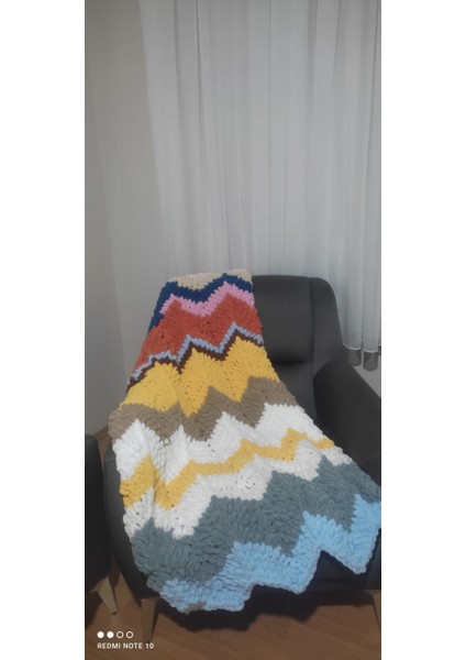 Puffy Tv Battaniyesi Zikzak Karışık Renkli fiyatları