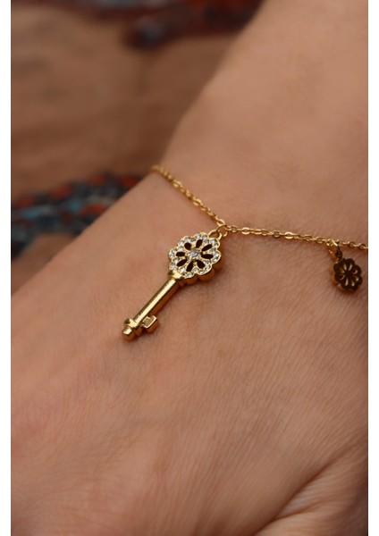 Zirkon Taşlı Anahtar Figürlü Kadın Çelik Bileklik fiyatları
