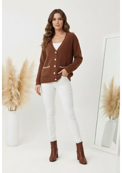 Kadın Zigzag Biye Cepli Gold Detay Düğmeli Peluş Ceket Hırka