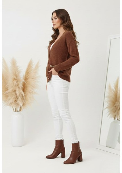 Kadın Zigzag Biye Cepli Gold Detay Düğmeli Peluş Ceket Hırka fiyatları