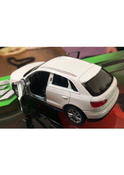 Oyuncak Model Metal Araba 1/36 Çek Bırak Beyaz Audi Q3 Jeep fiyatları