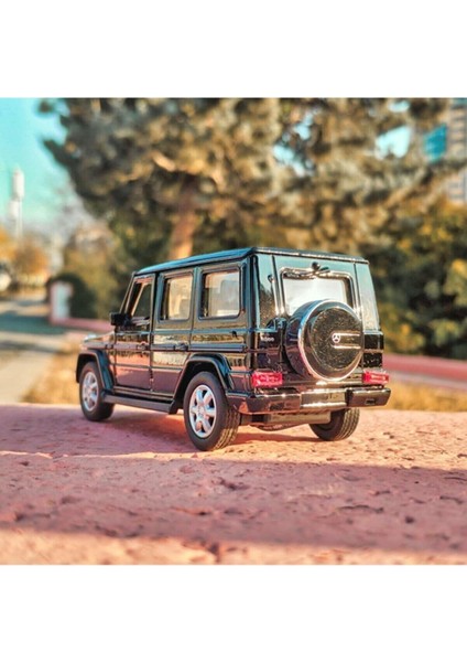 Mercedes G Class 1/36 Ölçek Çek Bırak Model Araba(Siyah) modelleri