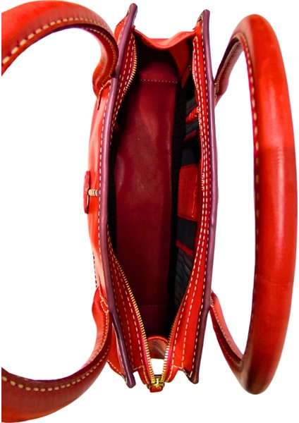 Kadın Yomra Kırmızı Deri Omuz Çanta Nakış Işlemeli