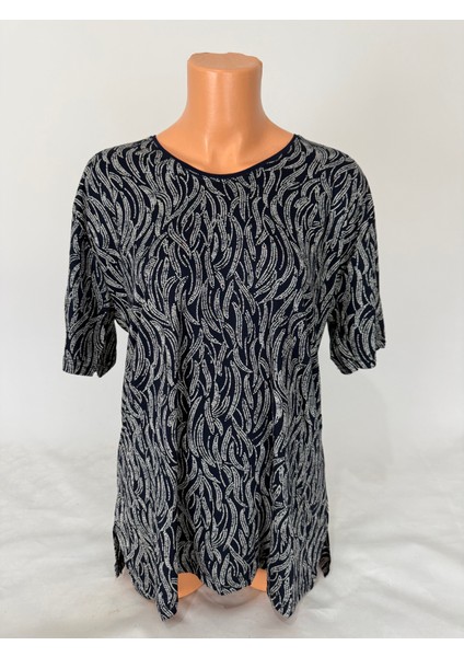 Kadın Siyah Gri U Yaka Kısa Kollu Desenli Yırtmaçlı Dokuma Viskon Anne Penye Tişört