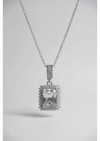 925 Ayar Gümüş Baget Kolye Kadın fiyatları