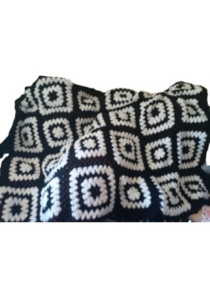 El Örgüsü Siyah & Beyaz Motifli Tek Kişilik Tam Boy Kalın Taraftar Battaniyesi