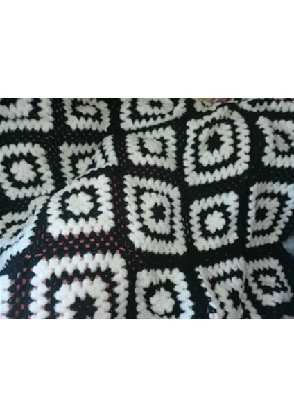 El Örgüsü Siyah & Beyaz Motifli Tek Kişilik Tam Boy Kalın Taraftar Battaniyesi fiyatları