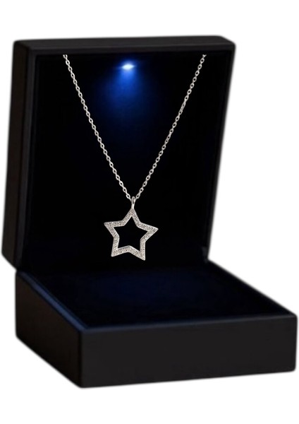 Işıklı Kutuda 925 Ayar Gümüş Yıldız Kolye Kadiın