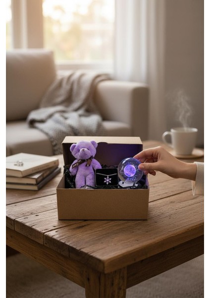 Ayıcık, Lotus Kamelya Çiçeği Kolye ve Satürn Temalı Işıklı Dolunay 3D LED Işıklı Cam Küre Hediye fiyatları