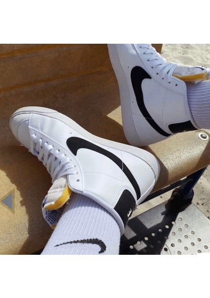 Kadın Günlük Ayakkabı W Blazer Mid '77 Next Nature modelleri