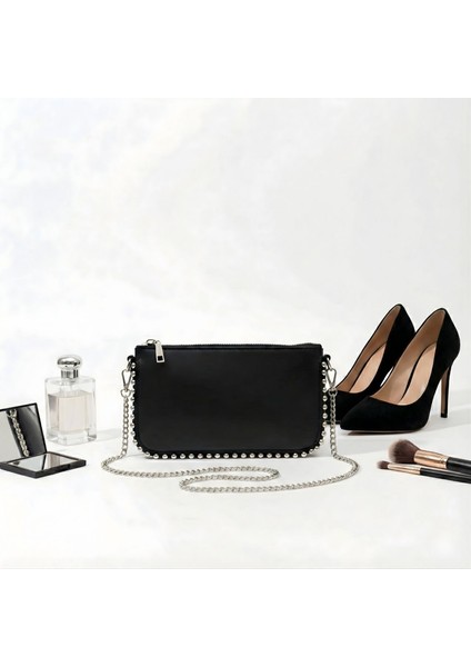 Gümüş Zımba Detaylı Zincirli Siyah Omuz Çantası