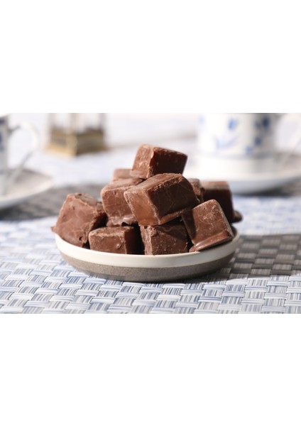 Sütlü Çikolatalı Nar Aromalı Lokum