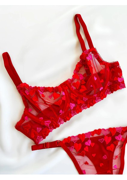 Kadın Kalpli Kırmızı Dantelli Balenli Sütyen Külot Takım modelleri