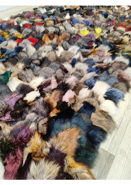 Karışık Renkli Doğal Kürk Halı modelleri