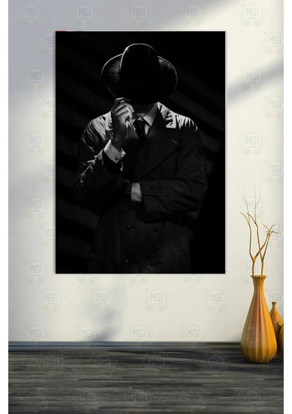 Siyah Beyaz Şapkalı Adam Kanvas Tablo Dedektif Noir Stili Duvar Dekoru fırsatları