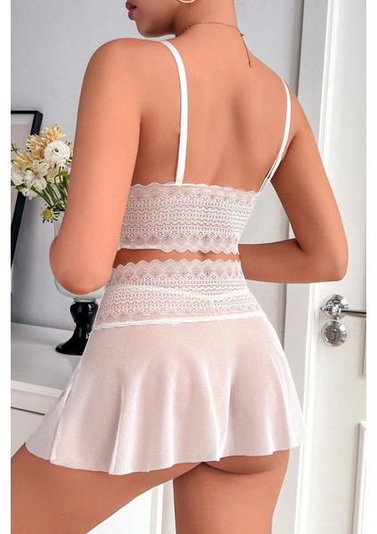 Kadın Beyaz Dantel ve Tül Detaylı Etekli Şık Gecelik Takımı fiyatları