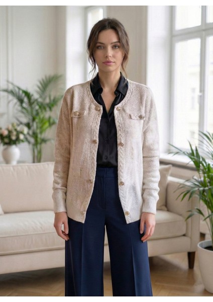 Kadın Bej Gold Düğmeli Yumuşak Hırka