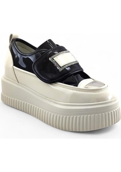 373 Cırtlı Günlük Bayan Spor Ayakkabı-Siyah.beyaz